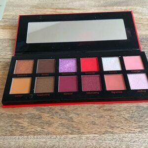 Unearthly Cosmetics Surrender Palette